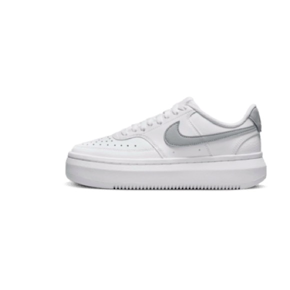 New In Box Nike Women’s Nike Court Vision Alta Size 8